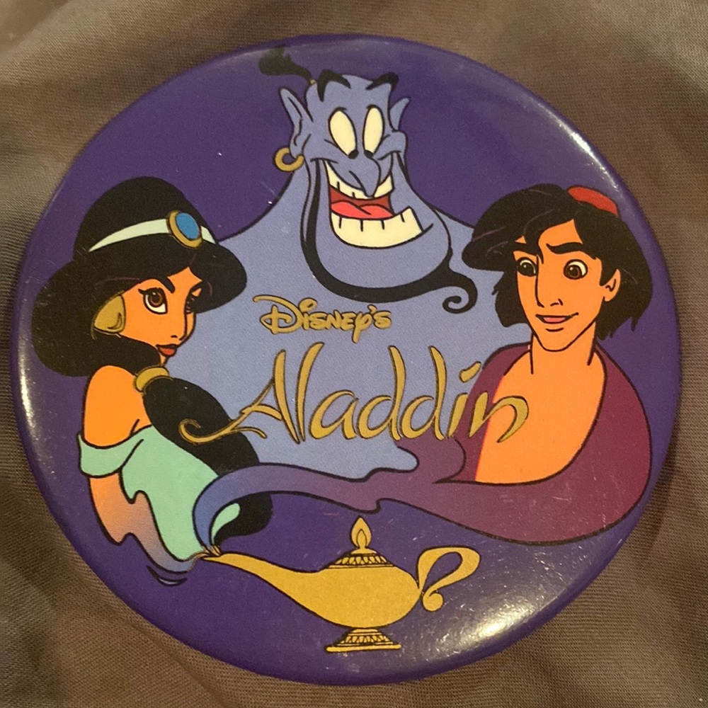 RARE, MINT Vintage 1992 Aladdin Disney Movie Release Button With Pin Backing